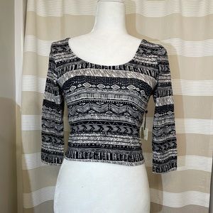 Forever 21 Scoop Neck Geometric Print Crop Top NWT
